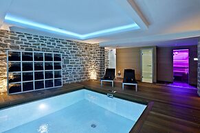 Mikro Papigo 1700 Hotel & Spa