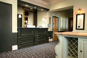 Royal Hotel, Bar & Grill