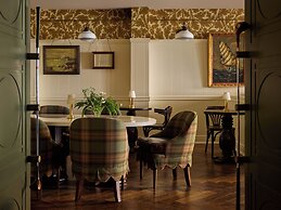 Portrush Adelphi