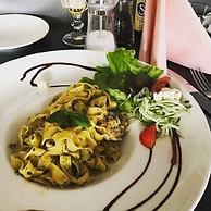 Skjaldarvik Guest House