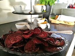 Skjaldarvik Guest House