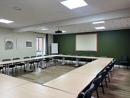 Brit Hotel L'Arrivée Guingamp