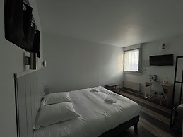 Brit Hotel L'Arrivée Guingamp