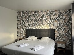 Brit Hotel L'Arrivée Guingamp