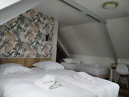 Brit Hotel L'Arrivée Guingamp