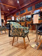 Brit Hotel L'Arrivée Guingamp