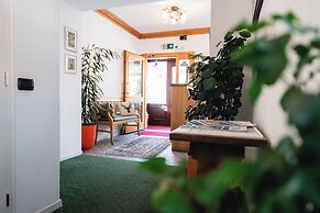 Hotel Oasi