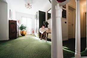 Hotel Oasi