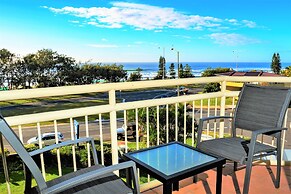 Seacrest Beachfront Holiday Apartments