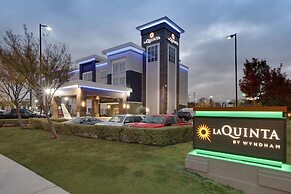 La Quinta Inn & Suites by Wyndham Dallas Love Field