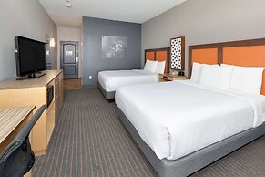 La Quinta Inn & Suites by Wyndham Dallas Love Field