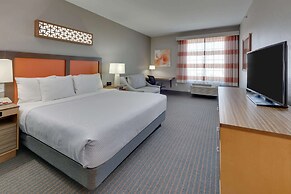 La Quinta Inn & Suites by Wyndham Dallas Love Field