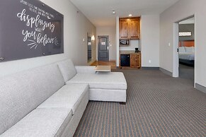 La Quinta Inn & Suites by Wyndham Dallas Love Field