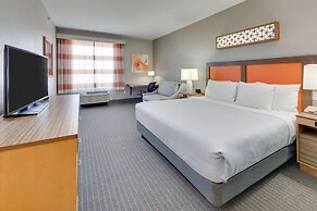La Quinta Inn & Suites by Wyndham Dallas Love Field