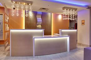 La Quinta Inn & Suites by Wyndham Dallas Love Field