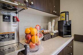 Travelodge Suites by Wyndham Estevan