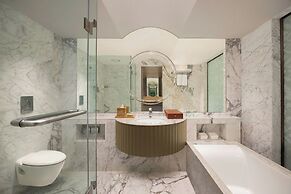 Le Meridien Surat