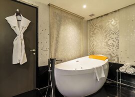 Le Meridien Surat