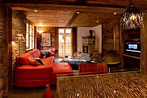 Mountain Exposure Luxury Chalets & Penthouses & Apartments