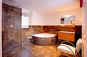 Mountain Exposure Luxury Chalets & Penthouses & Apartments