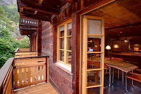 Mountain Exposure Luxury Chalets & Penthouses & Apartments