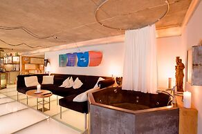 Mountain Exposure Luxury Chalets & Penthouses & Apartments