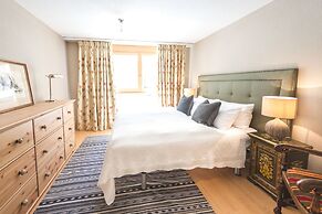 Mountain Exposure Luxury Chalets & Penthouses & Apartments