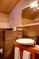 Mountain Exposure Luxury Chalets & Penthouses & Apartments