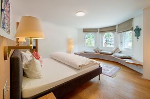 Mountain Exposure Luxury Chalets & Penthouses & Apartments