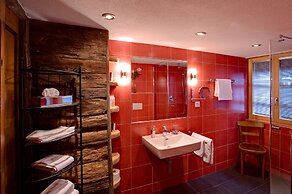 Mountain Exposure Luxury Chalets & Penthouses & Apartments