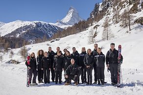 Mountain Exposure Luxury Chalets & Penthouses & Apartments