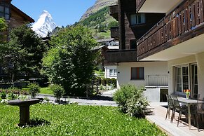 Mountain Exposure Luxury Chalets & Penthouses & Apartments