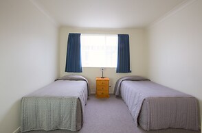 AAA Thames Court Motel