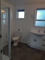 AAA Thames Court Motel