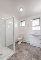 AAA Thames Court Motel