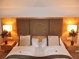 Goldener Adler Wattens