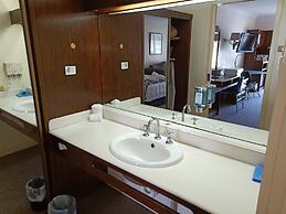 Molly Morgan Motor Inn