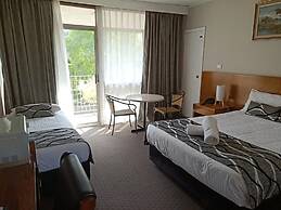 Molly Morgan Motor Inn