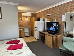 Three Ways Motel