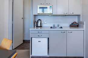 Twin Peaks Lakeside Inn