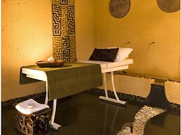 Pondoro Game Lodge  - Open to Kruger Park