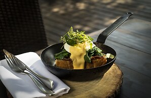 Pondoro Game Lodge  - Open to Kruger Park