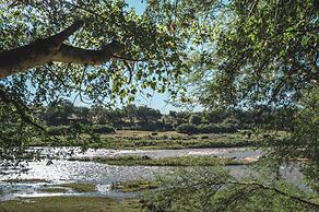 Pondoro Game Lodge  - Open to Kruger Park