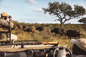 Pondoro Game Lodge  - Open to Kruger Park