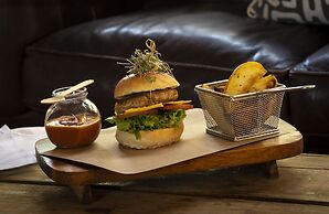 Pondoro Game Lodge  - Open to Kruger Park