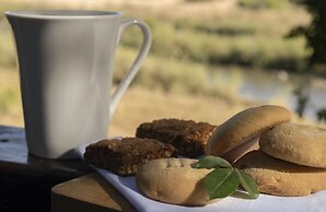 Pondoro Game Lodge  - Open to Kruger Park