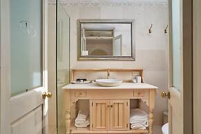 Victoria's at Ewingsdale Byron Bay