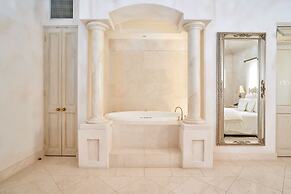 Victoria's at Ewingsdale Byron Bay