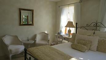 Victoria's at Wategos