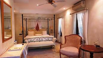 Victoria's at Wategos